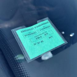 2 open hoesjes voor verzekeringsbewijs auto motor Easyboost