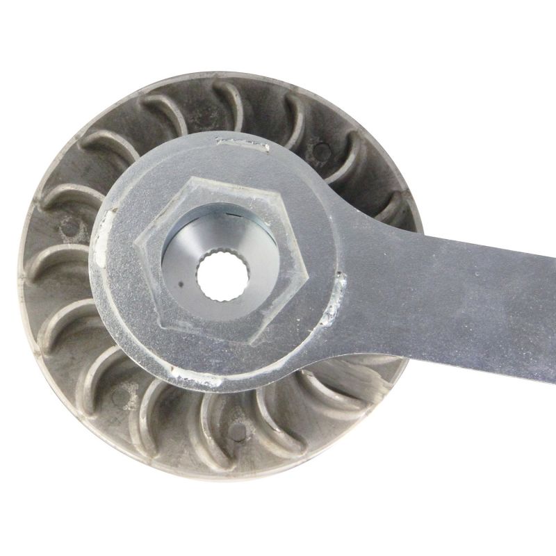 DISASSEMBLE THE VARIATOR
