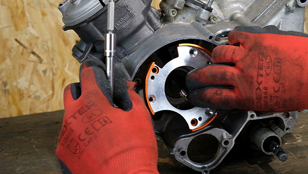 Installation du stator d'allumage de type PVL