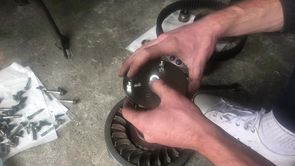 Install the thrust spring