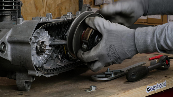 Removing the torque drive/clutch assembly