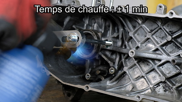 Chauffer le carter côté variateur avec un décapeur thermique